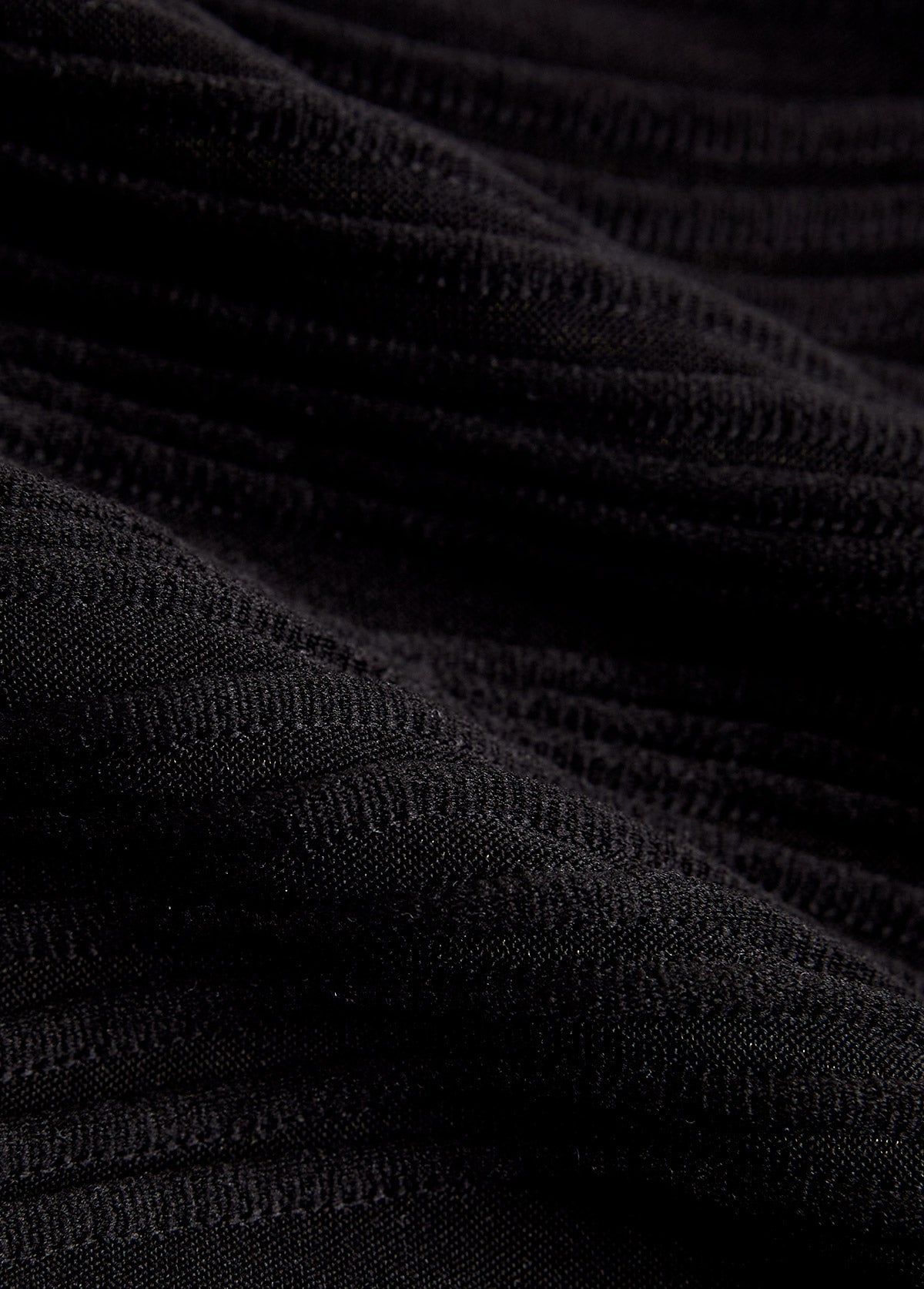 Biquíni Cropped com Textura Trançada Elegante