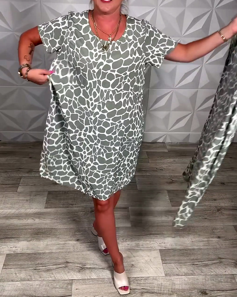 Lässiges Kleid mit Rundhalsausschnitt und Print